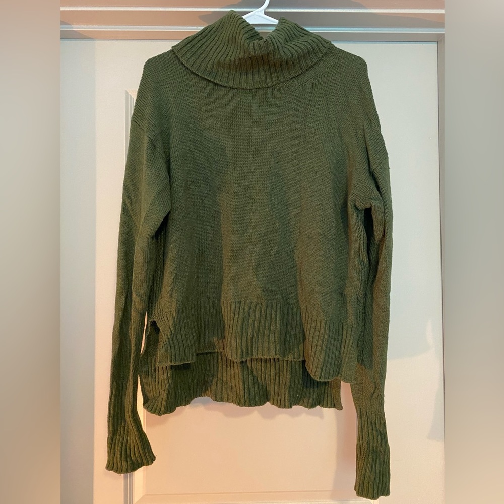 Anthropologie Hunter Green Turtle Neck Sweater Size XS
